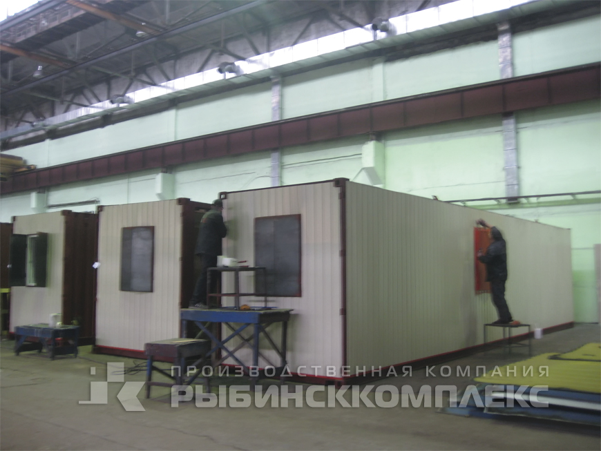 Универсальные преобразованные грузовые контейнеры для монтажа модульных зданий. Процесс изготовления Универсальные преобразованные грузовые контейнеры для монтажа модульных зданий. Процесс изготовления