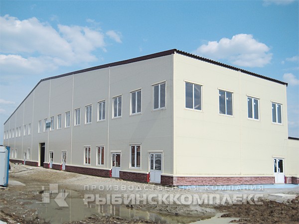 Здание машиностроительного завода размерами 120×69,3×4,5 м из металлоконструкций