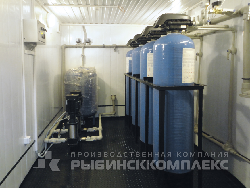 Основная и резервная системы водоподготовки производительностью по 8 м³/час в 2-х блок-контейнерах  габаритными размерами 4×2,4×2,6 м 