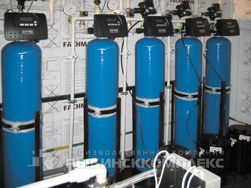 Система водоподготовки воды из артезианской скважины производительностью 0,6 м³/час в блок-контейнере (2,7х4х2,6 м)