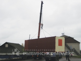Универсальные преобразованные грузовые контейнеры для монтажа модульных зданий. Погрузка на ж/д Универсальные преобразованные грузовые контейнеры для монтажа модульных зданий. Погрузка на ж/д