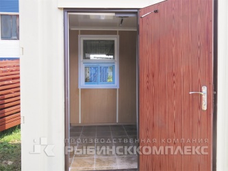 КПП на базе двух преобразованных морских контейнеров. Внутренняя отделка: ЛДСП, керамическая плитка КПП на базе двух преобразованных морских контейнеров. Внутренняя отделка: ЛДСП, керамическая плитка