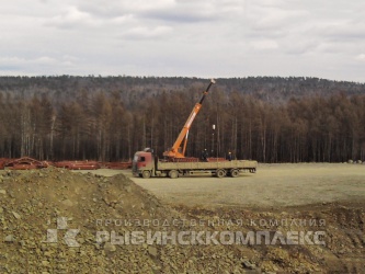 Амурская область г. Сковородино, разгрузка металлоконструкций