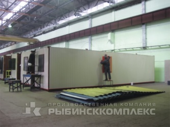 Универсальные преобразованные грузовые контейнеры для монтажа модульных зданий. На заводе Универсальные преобразованные грузовые контейнеры для монтажа модульных зданий. На заводе